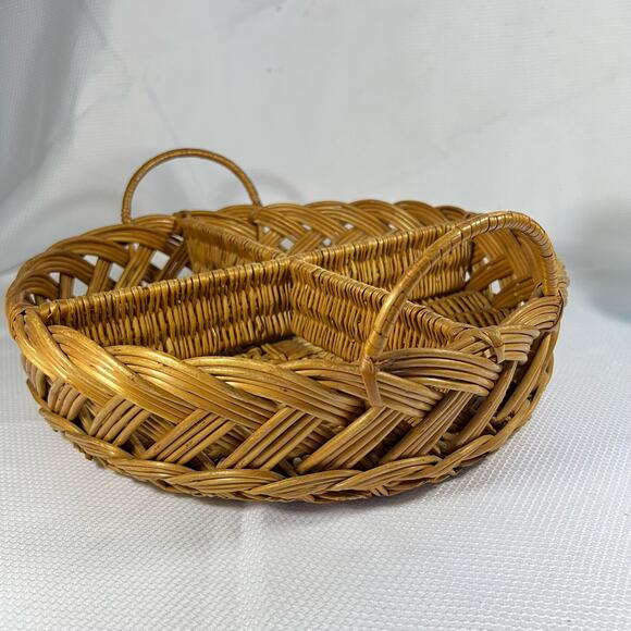 Vintage 13" Round Divided Woven Wicker Tray Basket With Handles Serving Decor - Picture 6 of 10